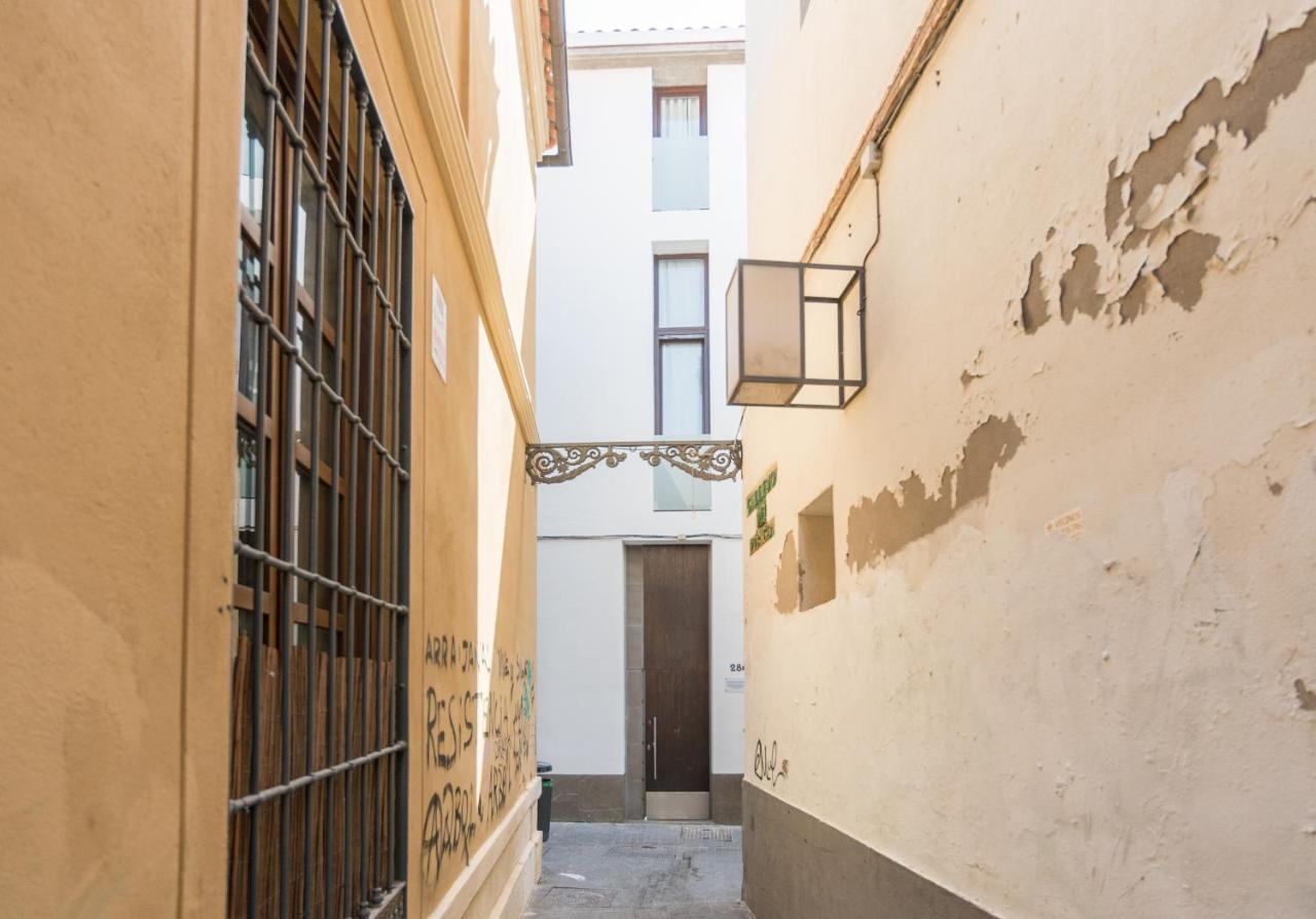 Malaga City Breaks Exterior photo