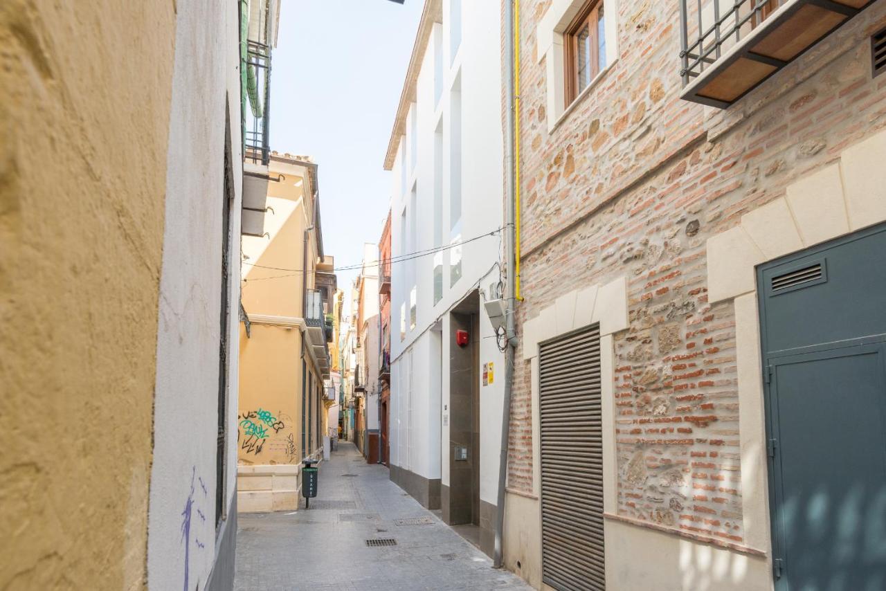 Malaga City Breaks Exterior photo