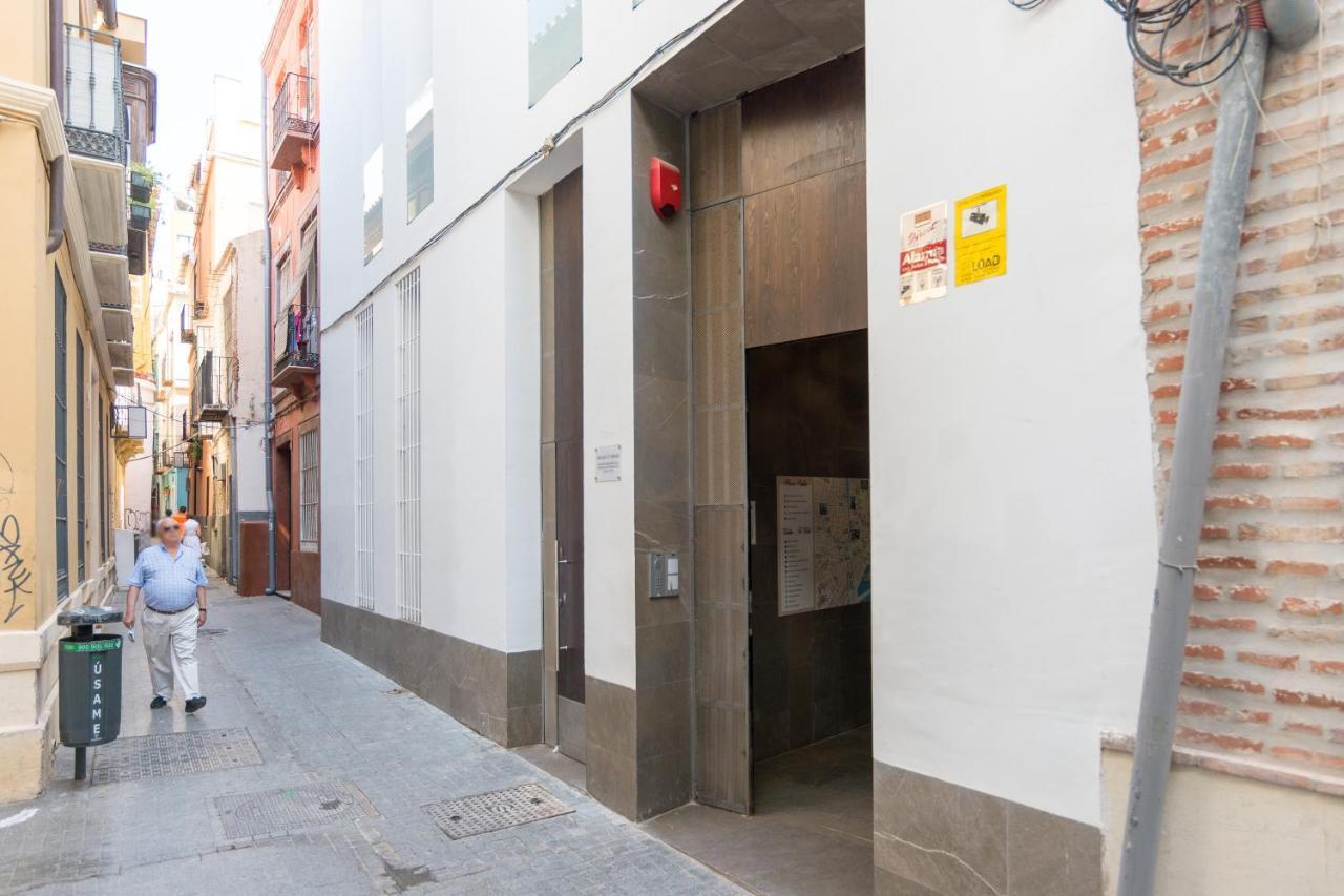 Malaga City Breaks Exterior photo